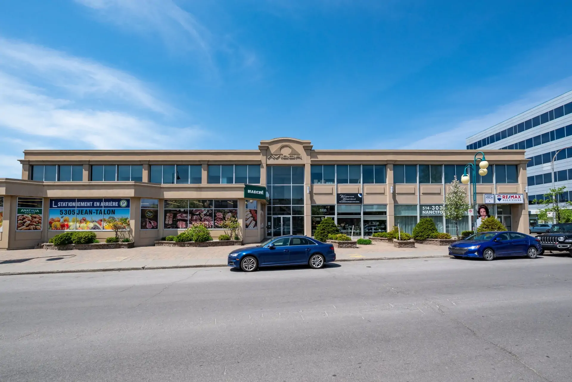 Immeuble au 5305-5355, rue Jean-Talon Est
